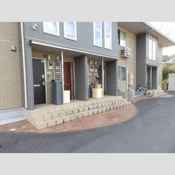 エントランス (エントランス)