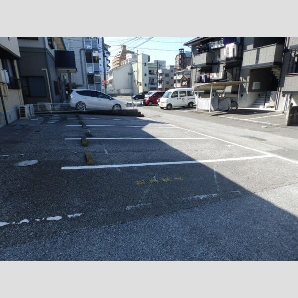 駐車場 (駐車場)