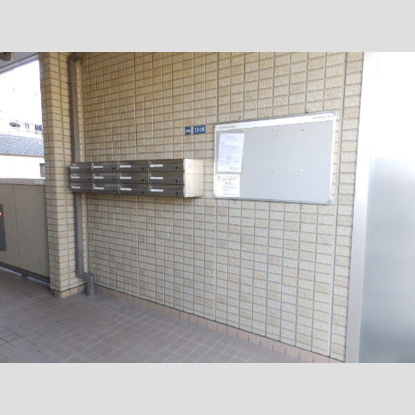 現地周辺 (集合郵便受)