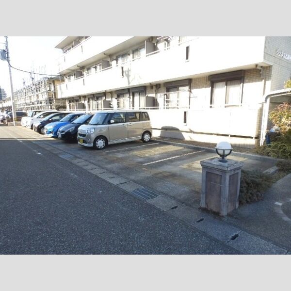 駐車場 (駐車場)