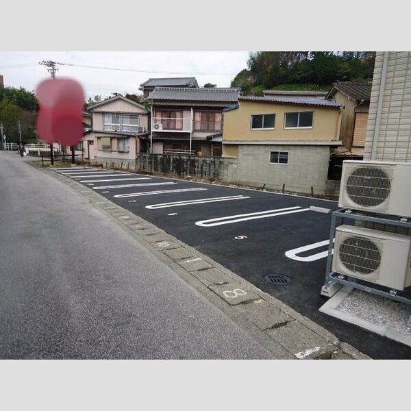 現地周辺 (駐車場)