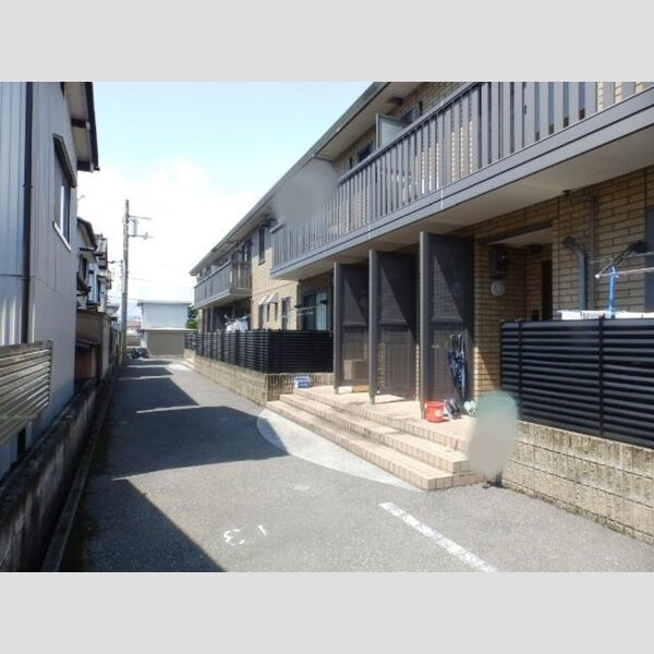 現地周辺 (南側通路)