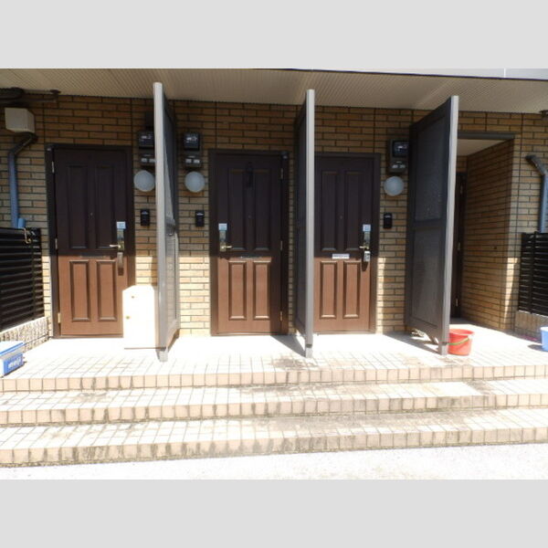 エントランス (エントランス)