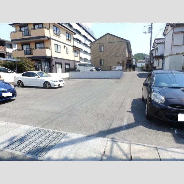 駐車場 (駐車場)