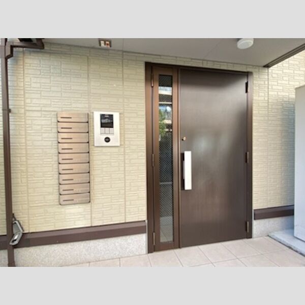 エントランス (エントランス)