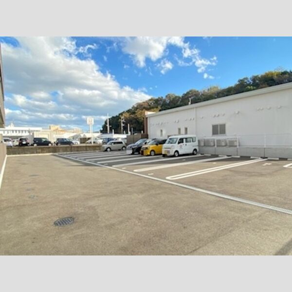 駐車場 (駐車場)