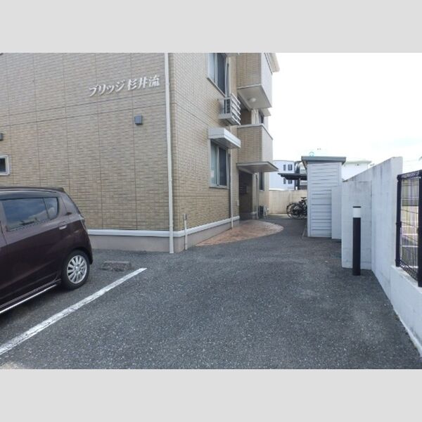 現地周辺 (北側通路)