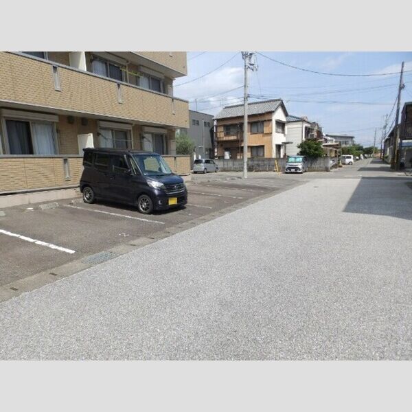 駐車場 (南側駐車場)