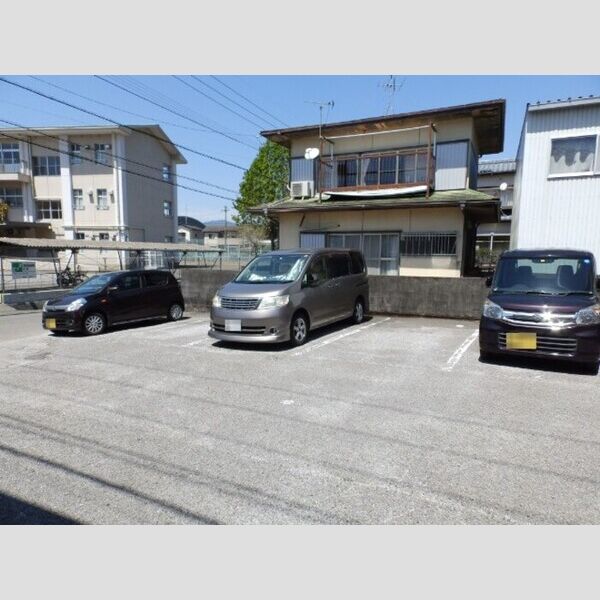 駐車場 (駐車場)