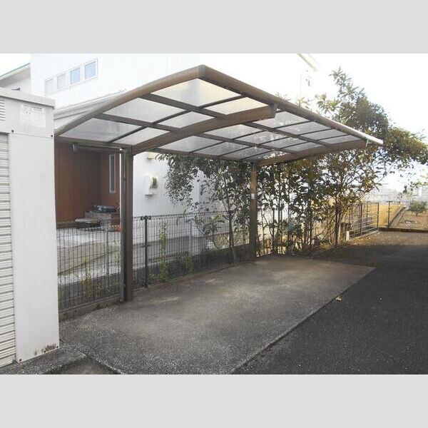 現地周辺 (駐輪場)