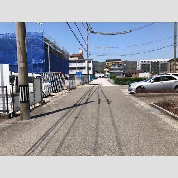 現地周辺 (後面道路)