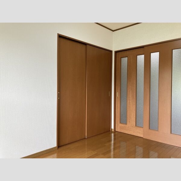 その他 (南東側洋室)