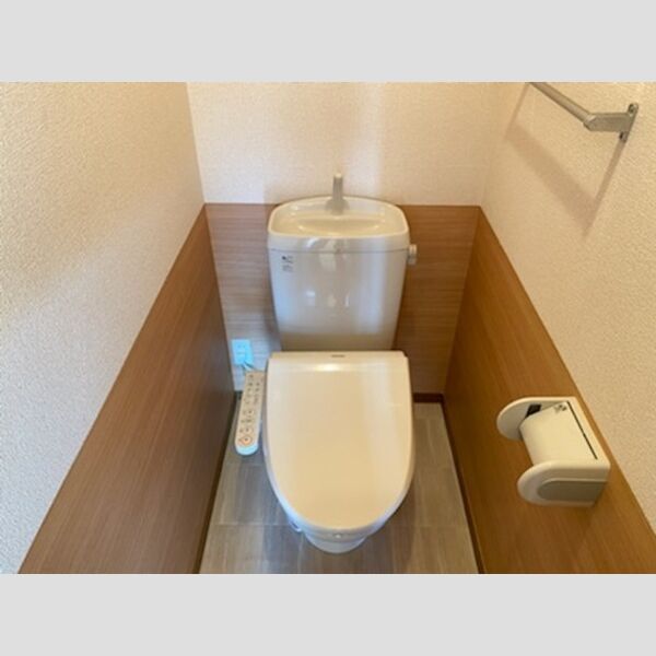 トイレ (温水洗浄暖房便座)