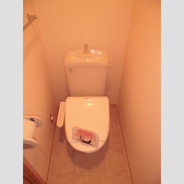 トイレ (トイレ)