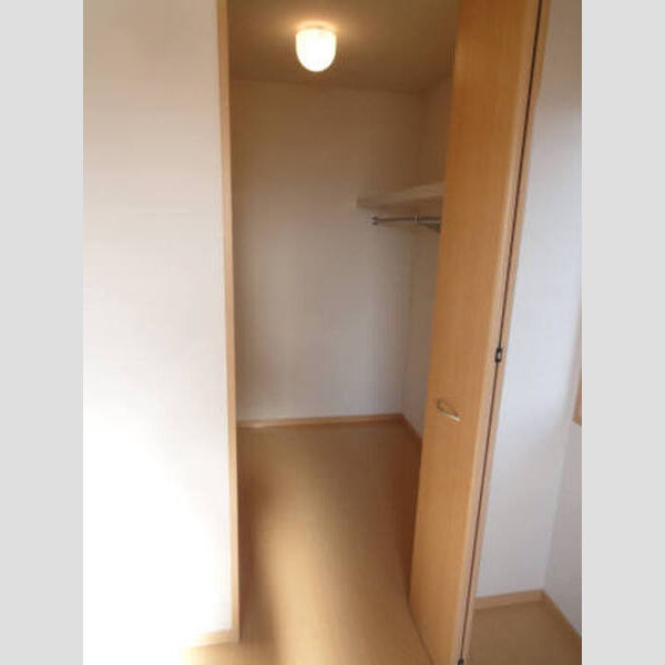 収納 (101ウォークインクローゼット)