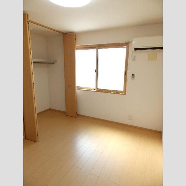 その他 (6帖北洋室)