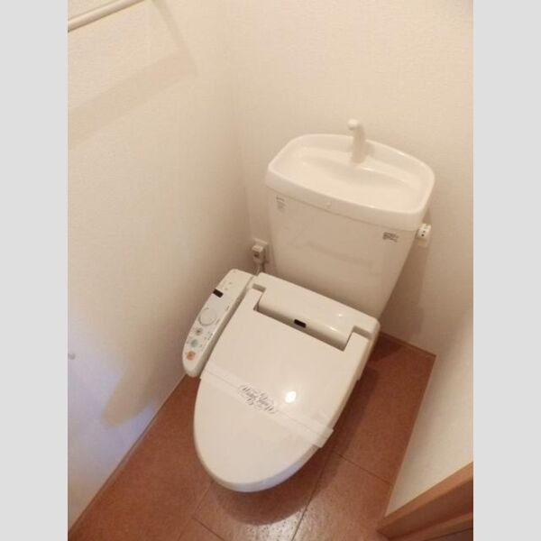 トイレ (トイレ)