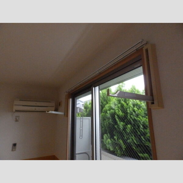 その他設備 (室内物干し)