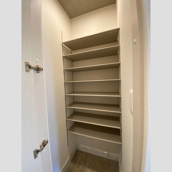 玄関 (シューズボックス)