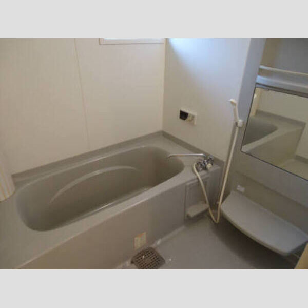 バス (B202 浴室)