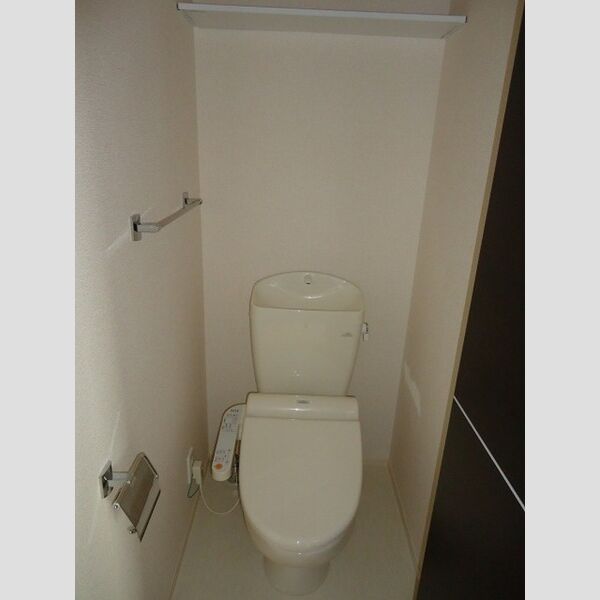 トイレ (温水洗浄暖房便座)