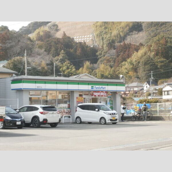 キッチン (ファミリーマート中万々店)