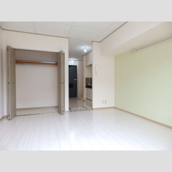 その他 (8帖洋室)