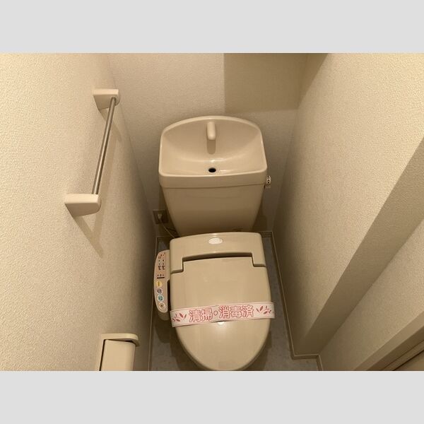 トイレ (温水洗浄暖房便座)