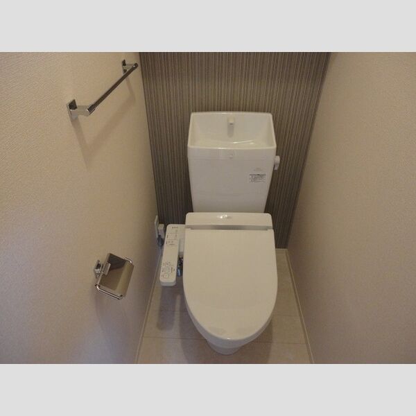 トイレ (温水洗浄暖房便座)