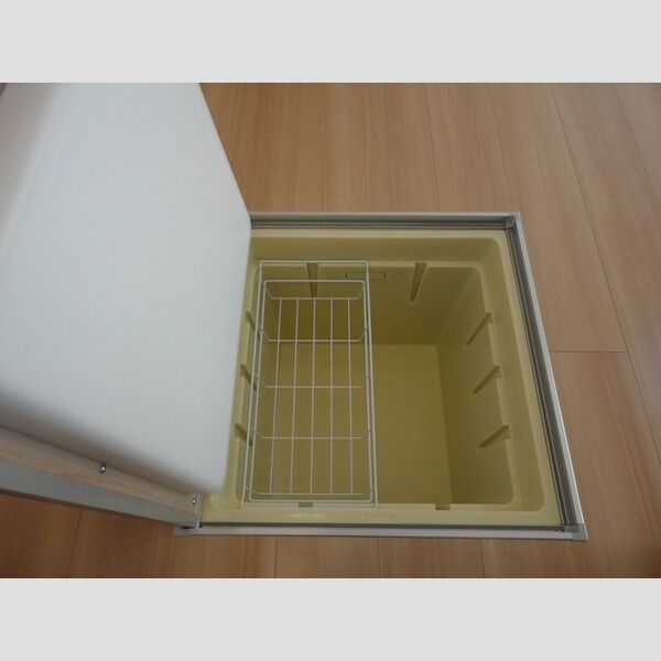 その他 (床下収納)