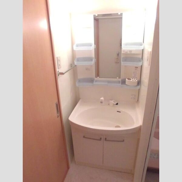 洗面所 (洗髪洗面化粧台)