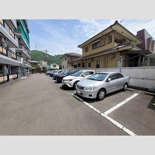 駐車場 (駐車場)