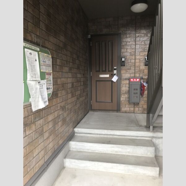 エントランス (エントランス)