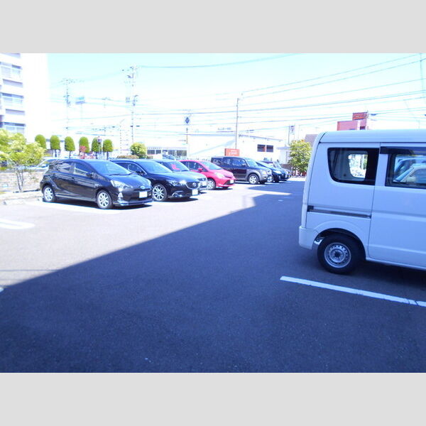 駐車場 (駐車場)