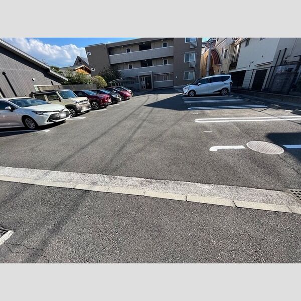 駐車場 (駐車場)