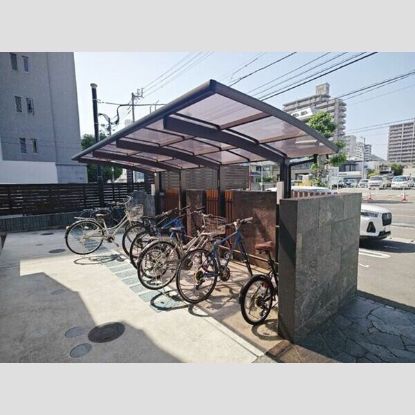 現地周辺 (駐輪場)