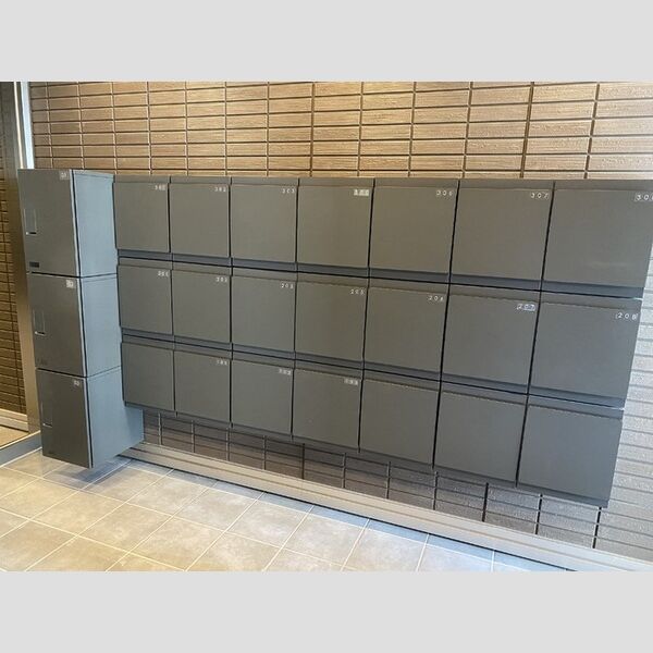 現地周辺 (集合ポスト・宅配ボックス)