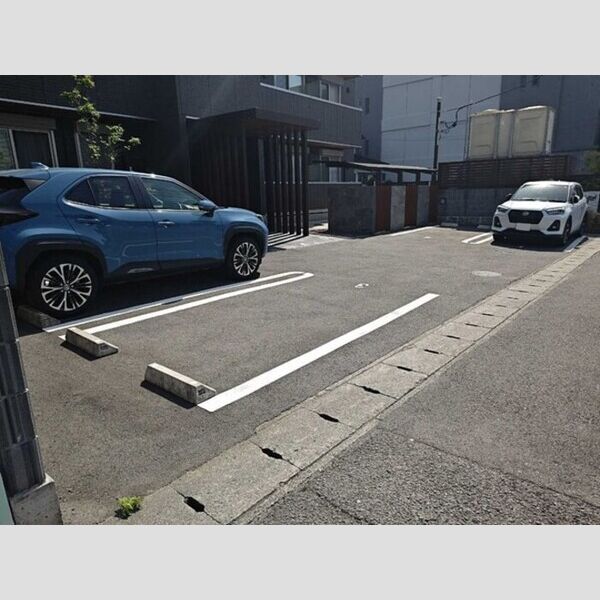 駐車場 (駐車場)