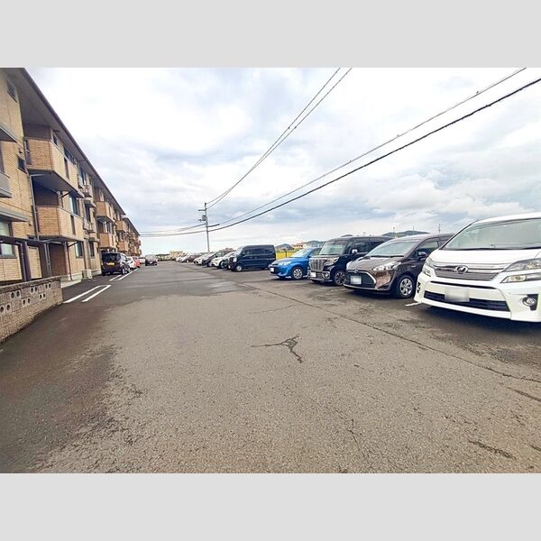 駐車場 (駐車場)