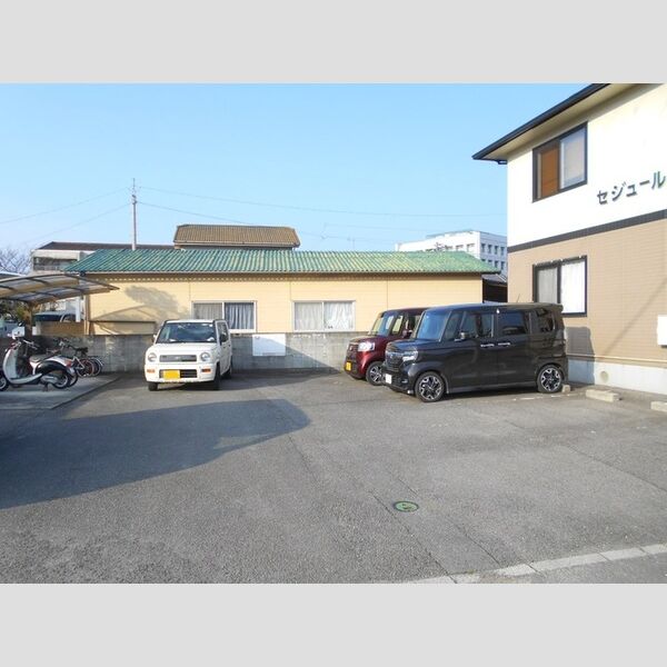 駐車場 (駐車場)