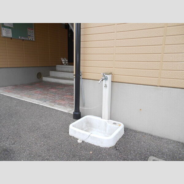 エントランス (立水栓)