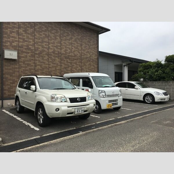駐車場 (駐車場)