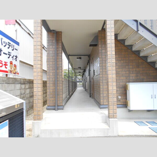 エントランス (エントランス)