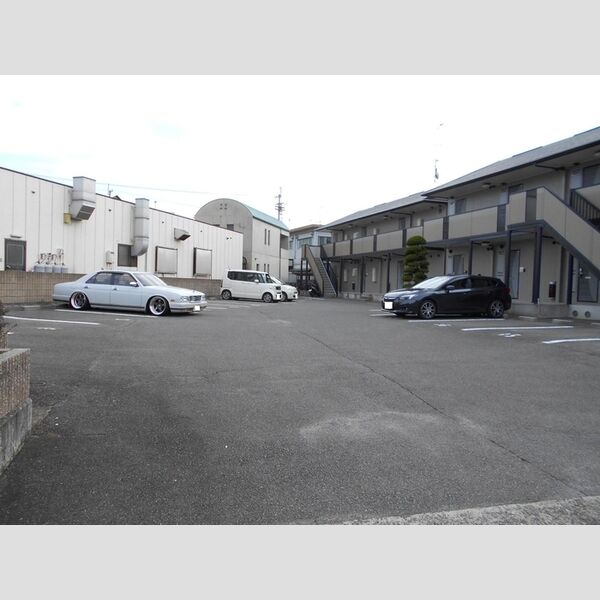 駐車場 (駐車場)