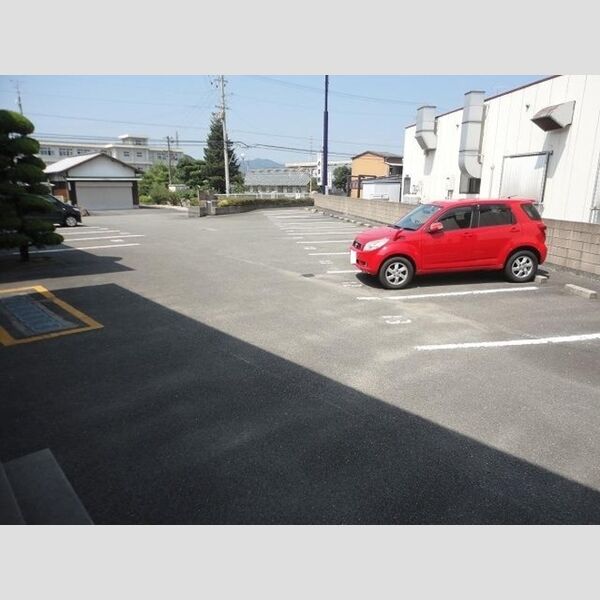 駐車場 (駐車場)