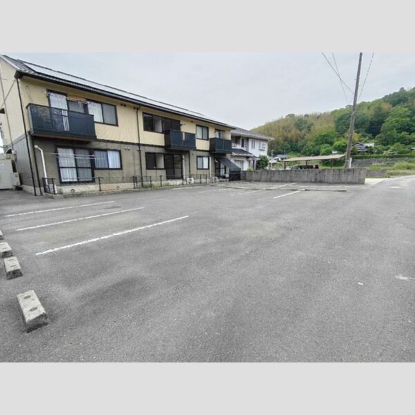 駐車場 (駐車場)