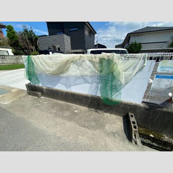 現地周辺 (ゴミ置場)