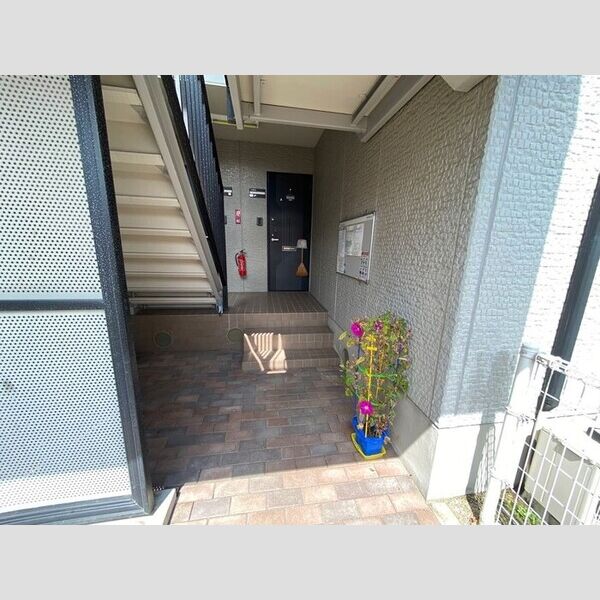 エントランス (エントランス)