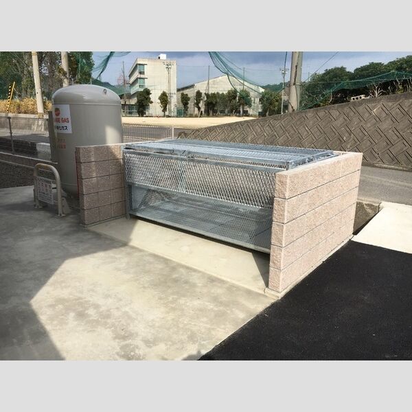 現地周辺 (ゴミステーション)