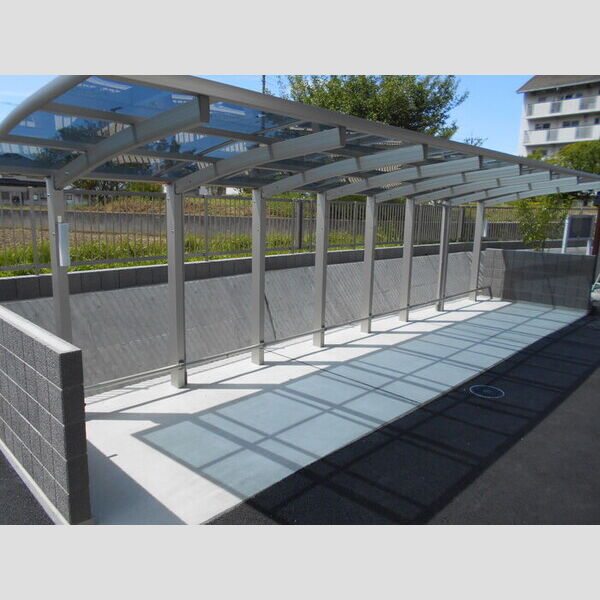 現地周辺 (駐輪場)